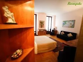 Отель Italianway - San Maurilio 20 *
